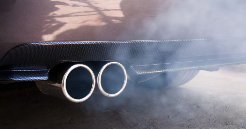 Reasons to Stop Idling Your Car car exhaust and pollution