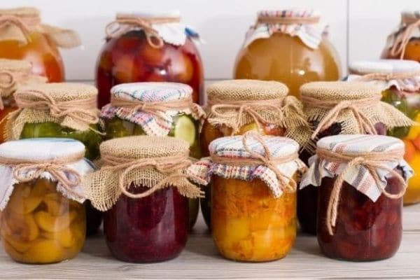 Homemade preserved food in glass jars can reduce food waste
